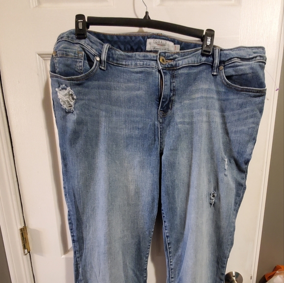 Torrid (We swear by the fit) Jeans Size 22T (Tall)